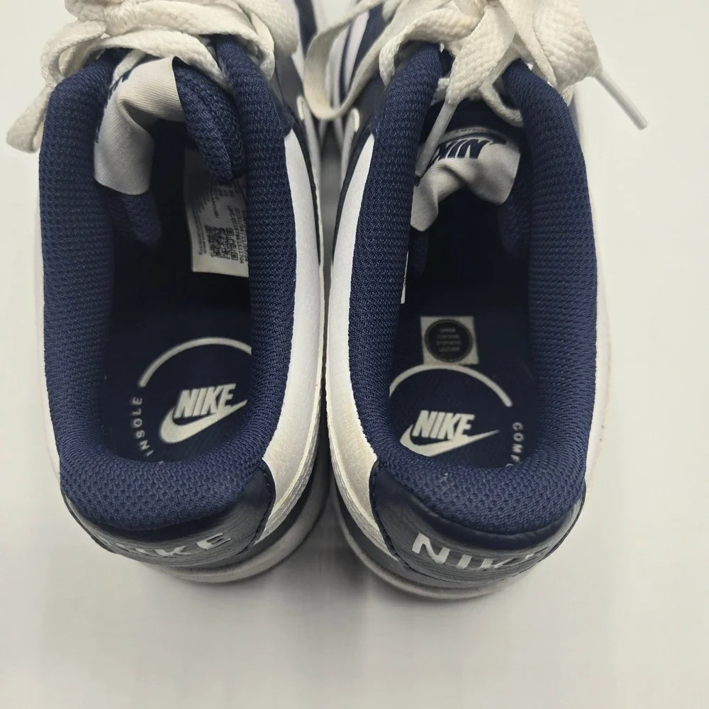 Nike model hm9862